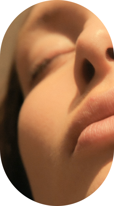 El bálsamo labial es para labios partidos, resecos y que necesitan mucha vitamina E.
